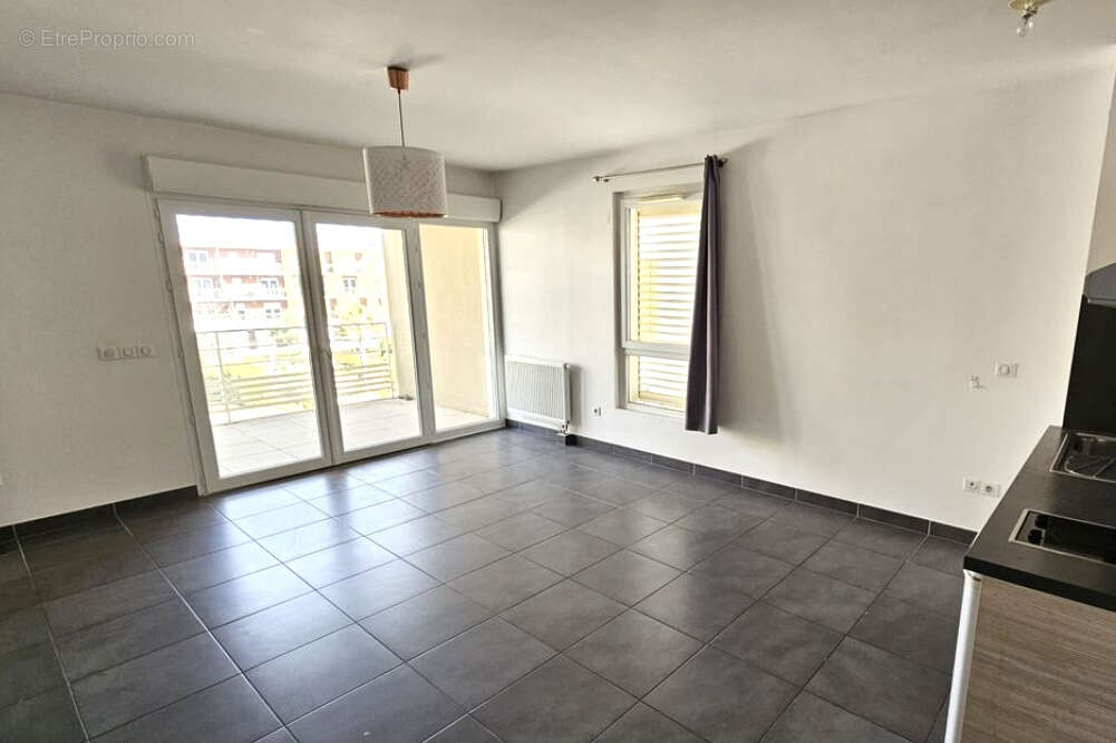 Appartement à JUVIGNAC