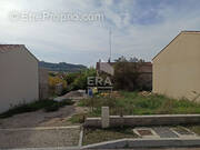 Terrain à MALEMORT-DU-COMTAT