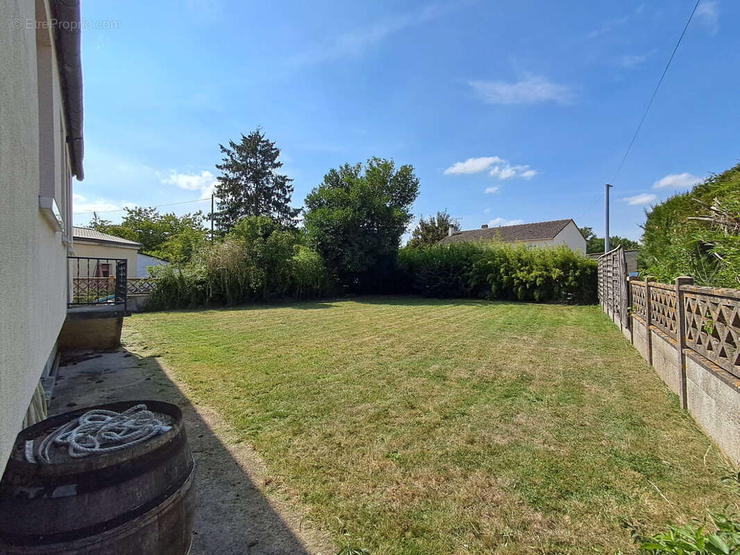 Maison à AUNAY-SOUS-AUNEAU