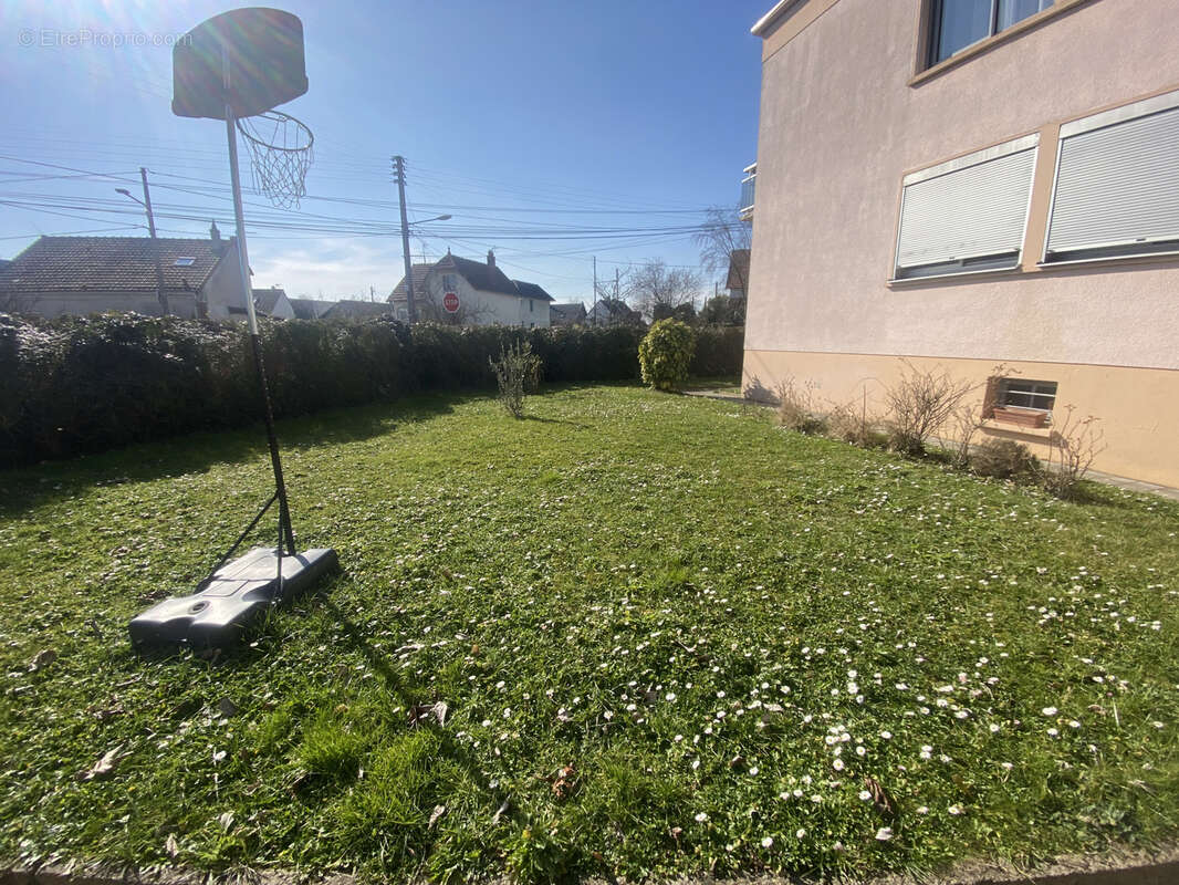 Appartement à PARAY-VIEILLE-POSTE