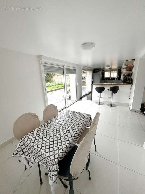 Maison à MONTIGNY-LES-CORMEILLES