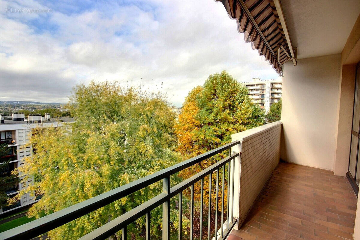 Appartement à FRESNES