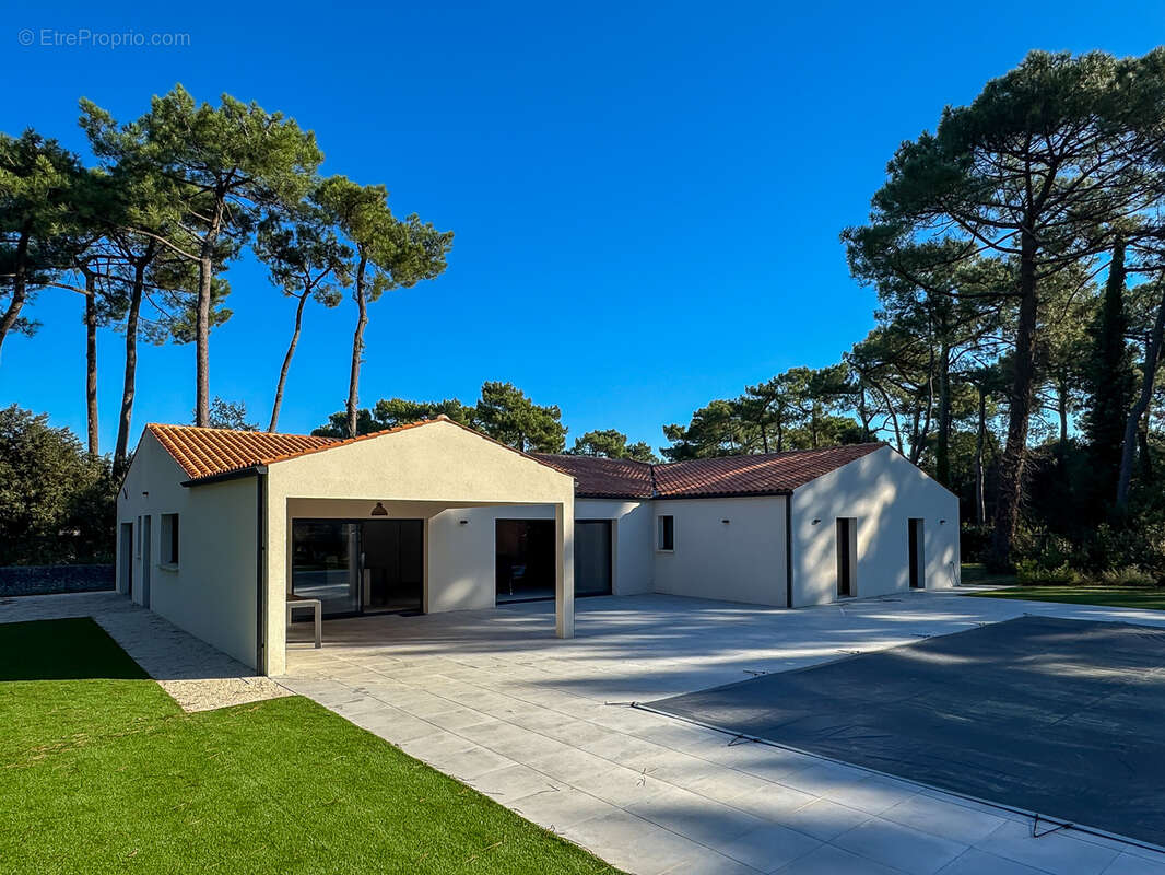 Maison à LES MATHES