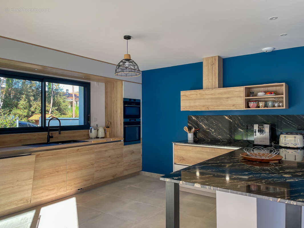 Maison à LES MATHES