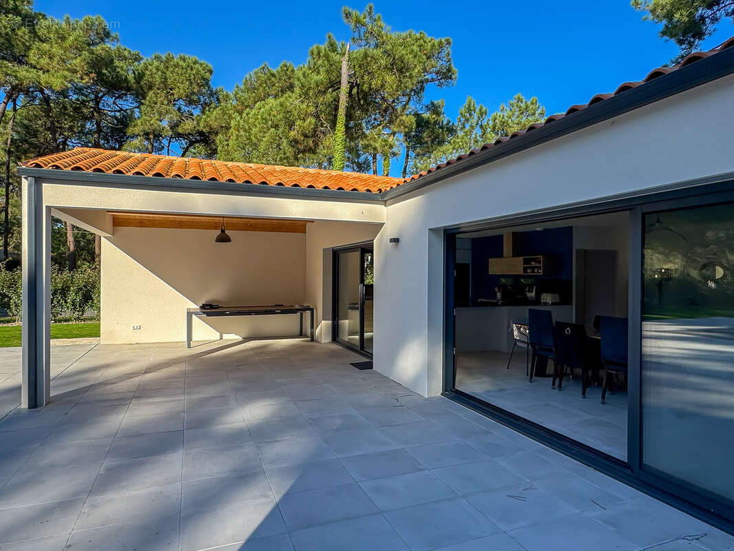 Maison à LES MATHES