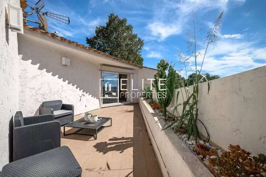 Maison à MOUANS-SARTOUX