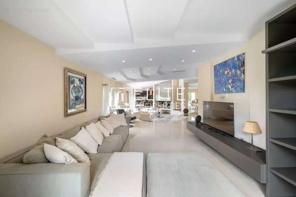 Maison à MOUANS-SARTOUX