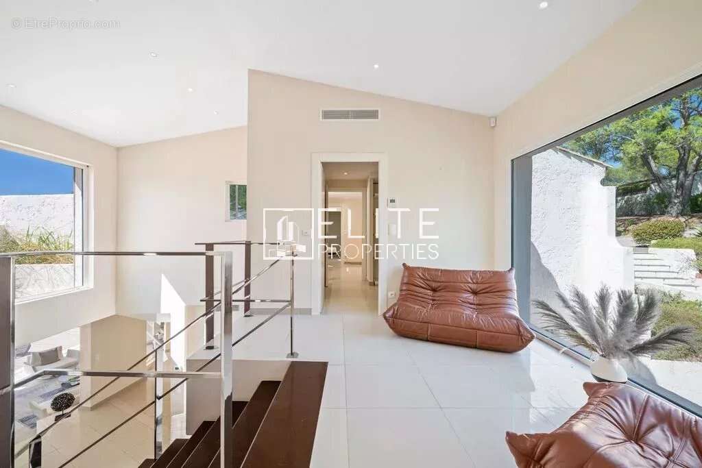 Maison à MOUANS-SARTOUX