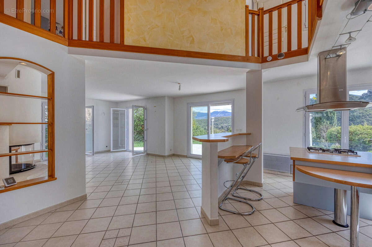 Maison à SAINT-PAUL-DE-VARCES