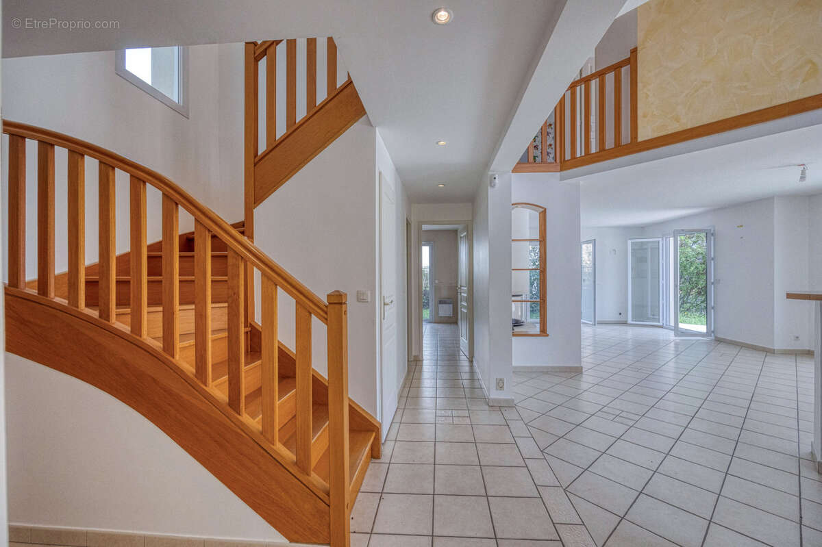 Maison à SAINT-PAUL-DE-VARCES