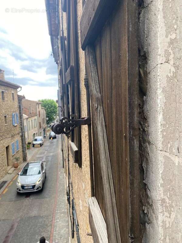 Appartement à MONTAUROUX