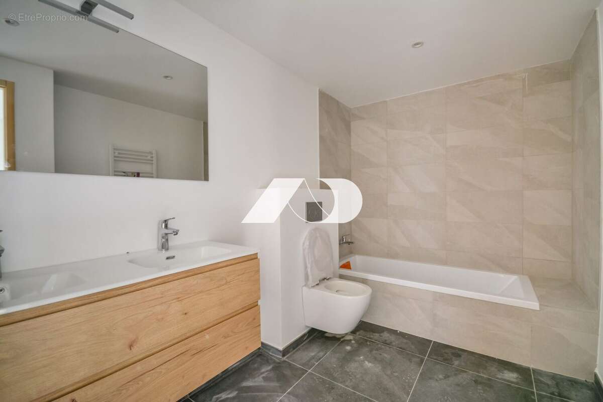 Appartement à ESSERT-ROMAND