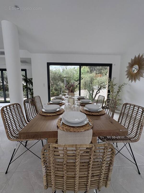 Maison à PLAN-DE-LA-TOUR