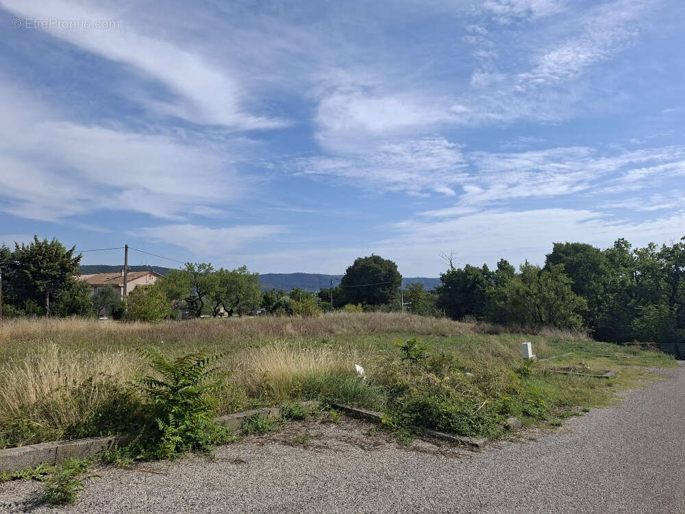 Terrain à LA BRILLANNE