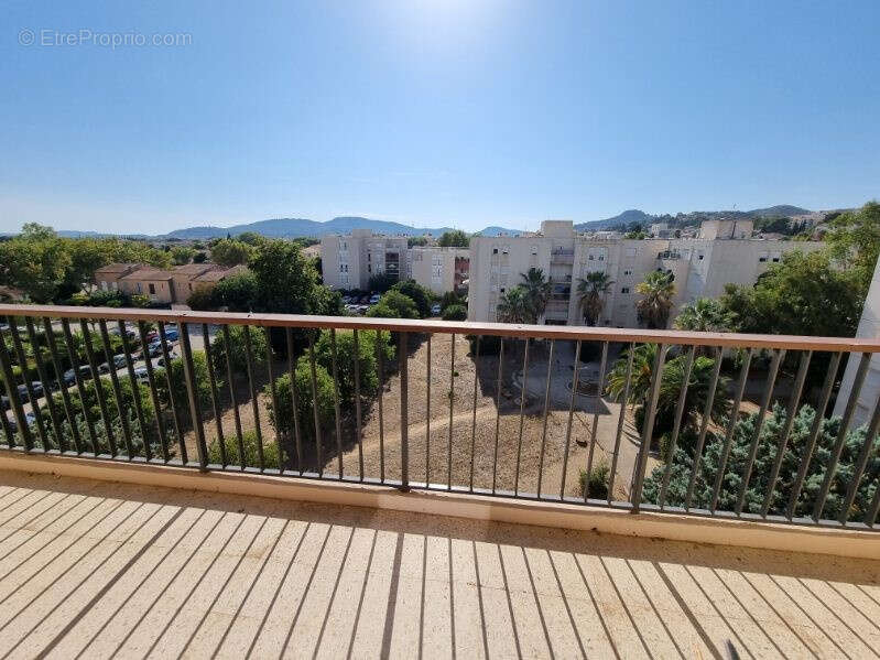 Appartement à HYERES