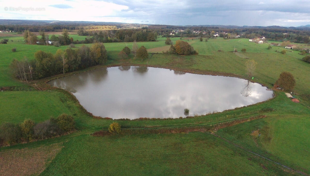 Terrain à MAGNIVRAY