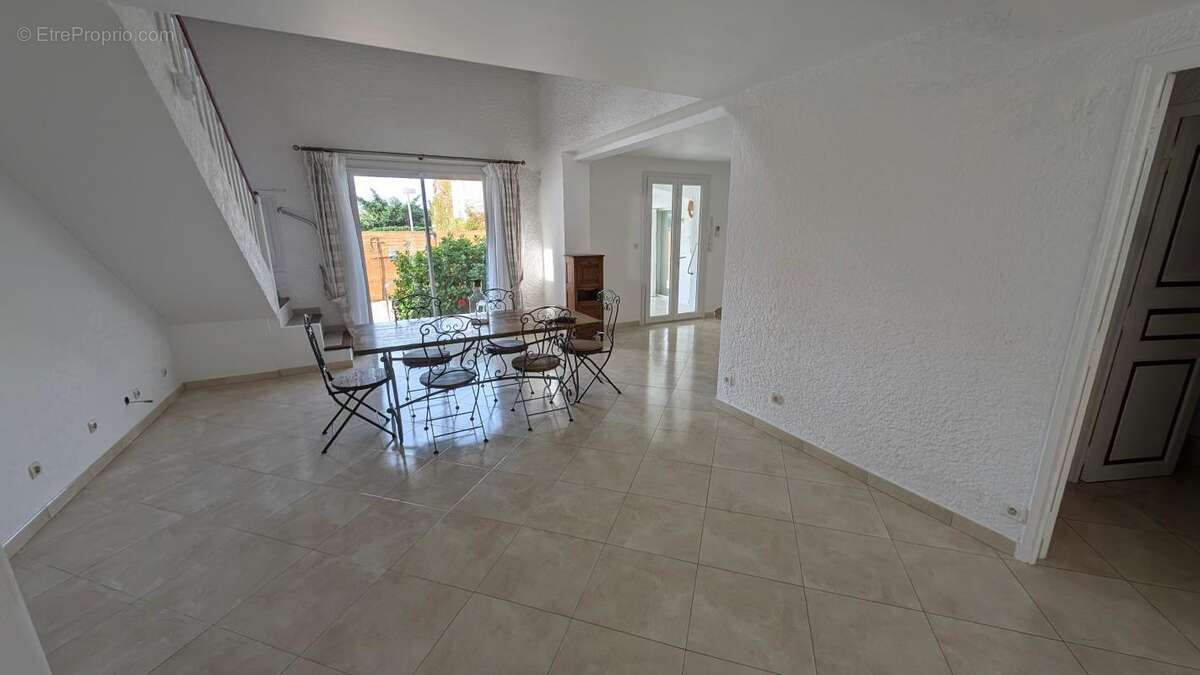 Maison à SIX-FOURS-LES-PLAGES