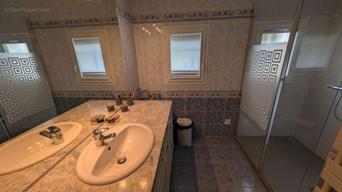 Maison à SIX-FOURS-LES-PLAGES