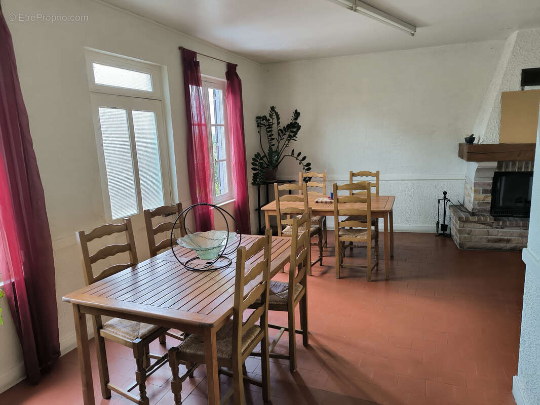 Maison à AUNAY-EN-BAZOIS