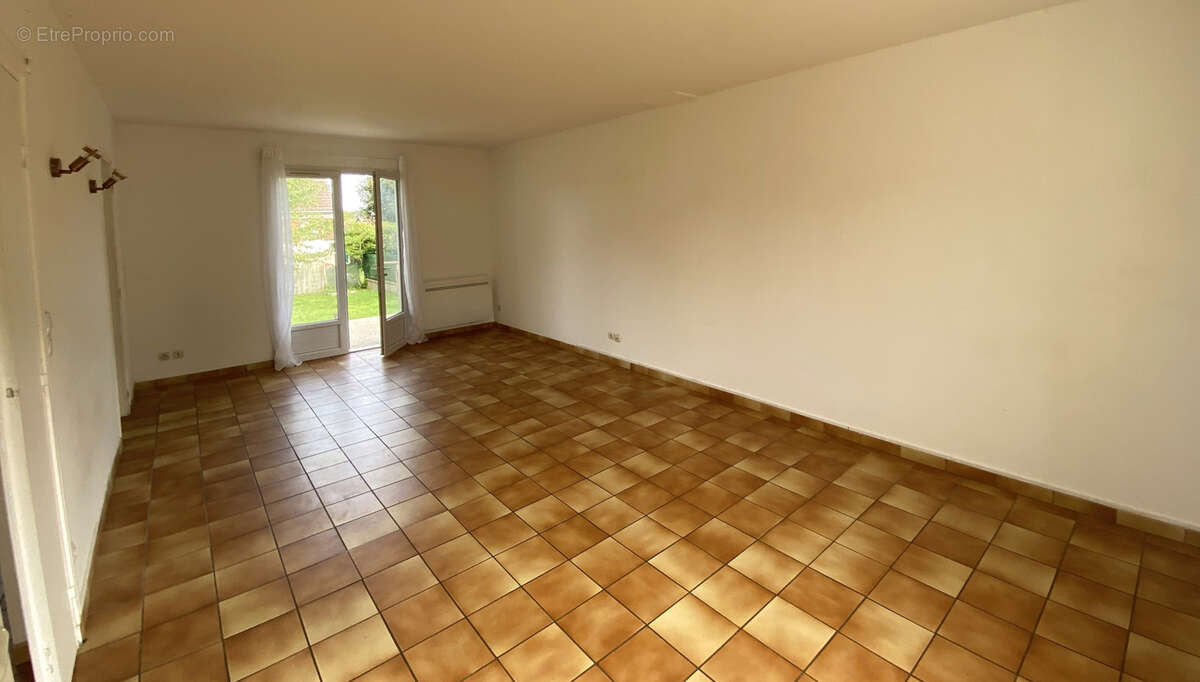 Maison à AMBLAINVILLE