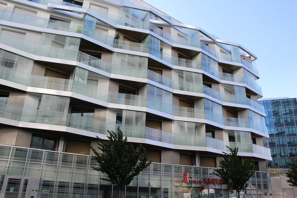 Autre à ISSY-LES-MOULINEAUX