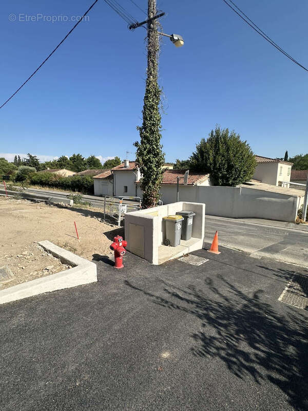 Terrain à PELISSANNE