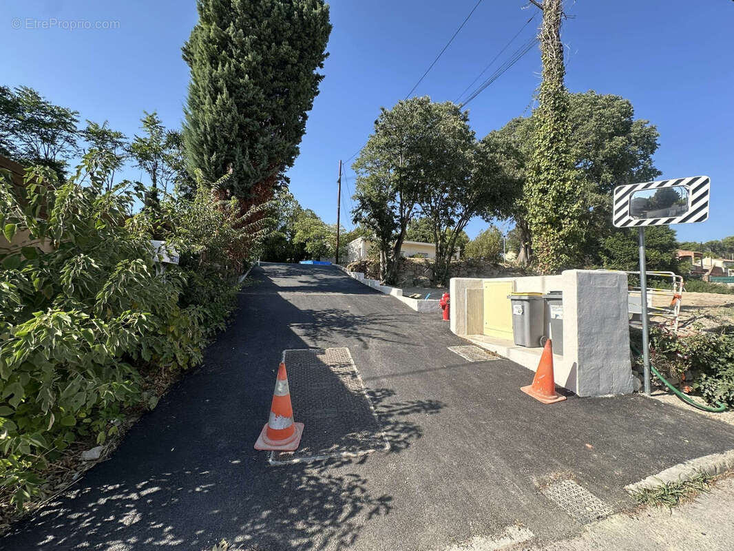 Terrain à PELISSANNE