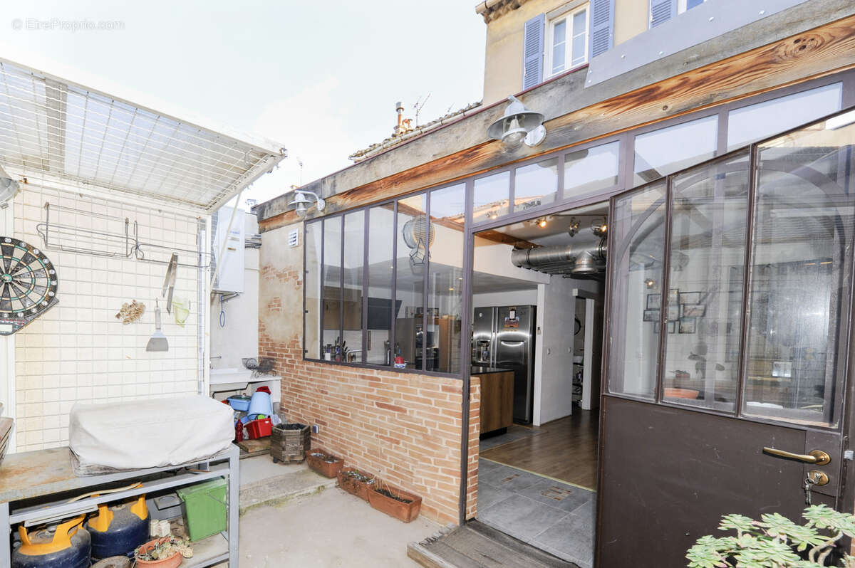 Commerce à LA SEYNE-SUR-MER