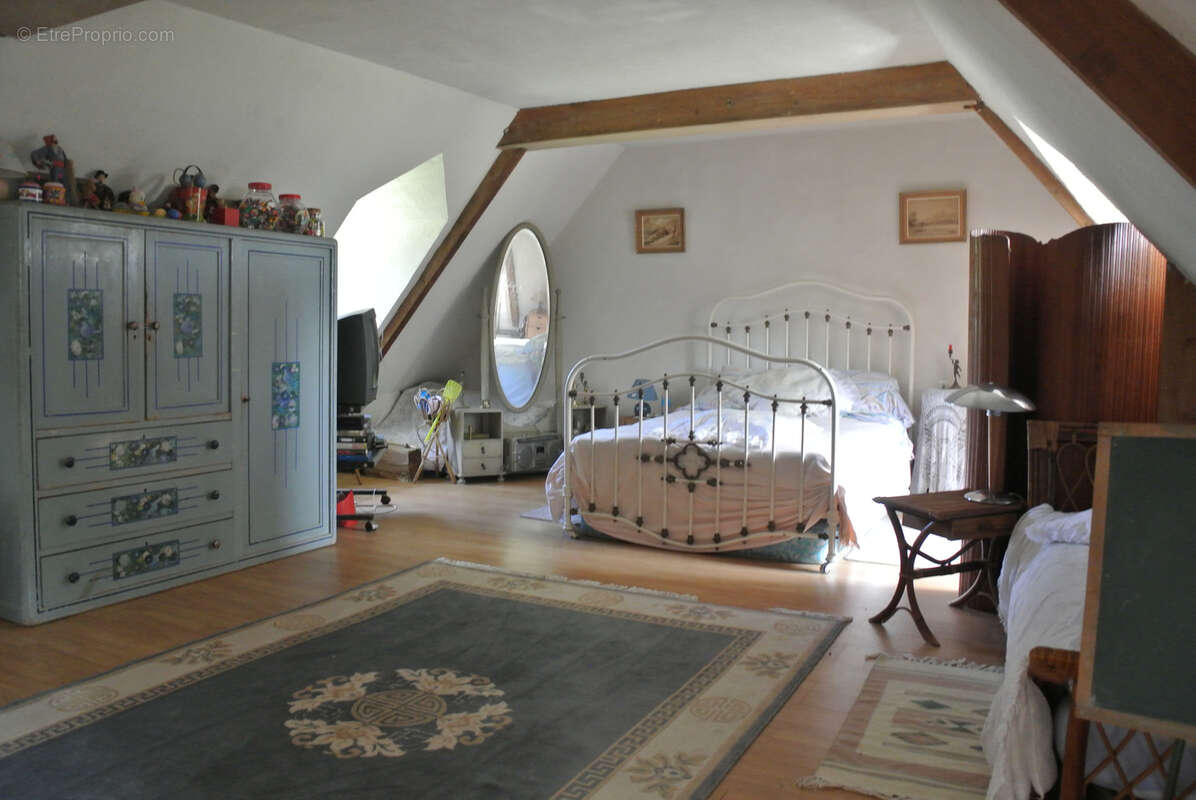 Maison à SEMUR-EN-VALLON