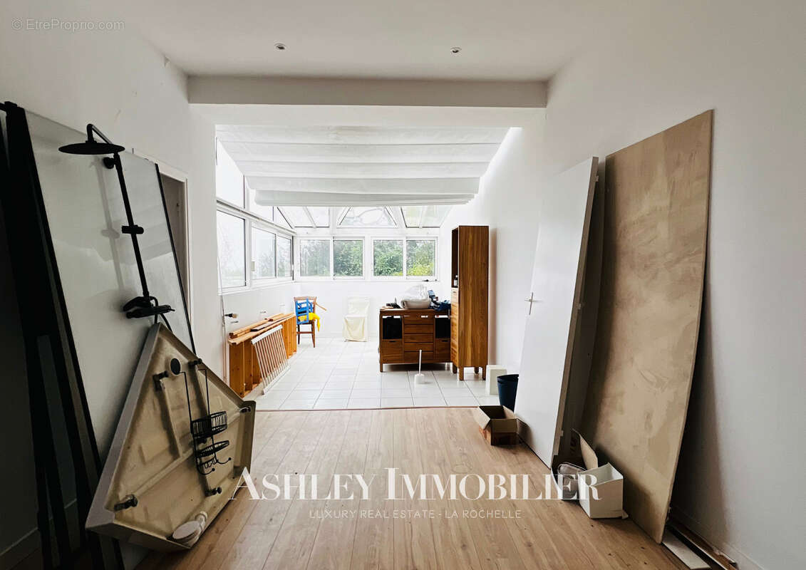 Maison à LE GUE-DE-VELLUIRE