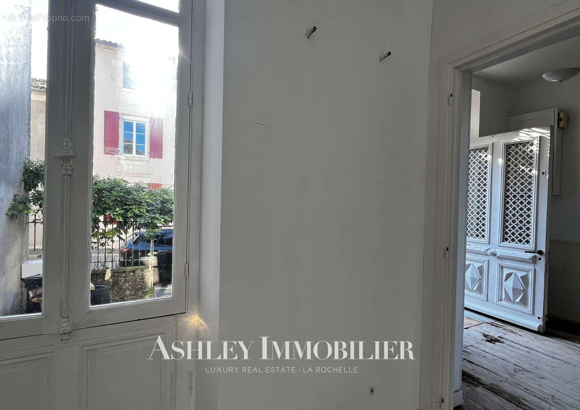 Maison à LE GUE-DE-VELLUIRE