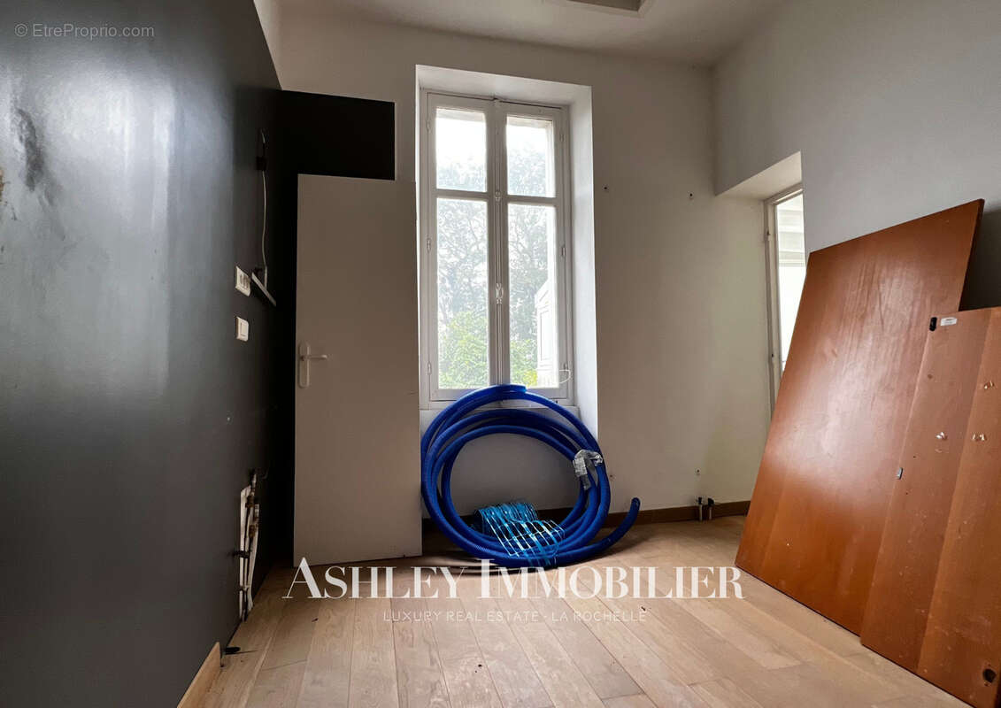 Maison à LE GUE-DE-VELLUIRE