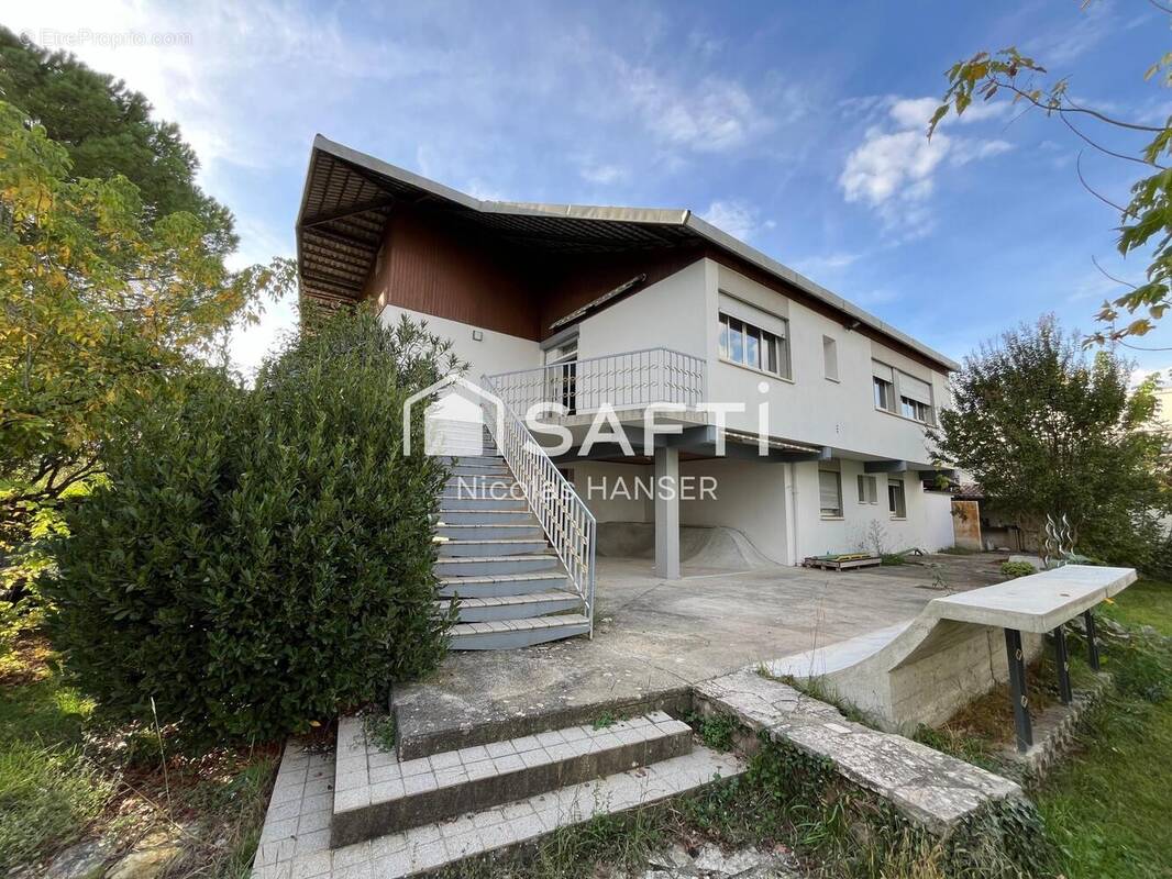 Photo 1 - Maison à SAINT-HILAIRE-DE-BRETHMAS