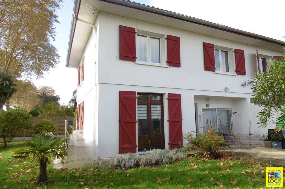 Maison à PEYREHORADE