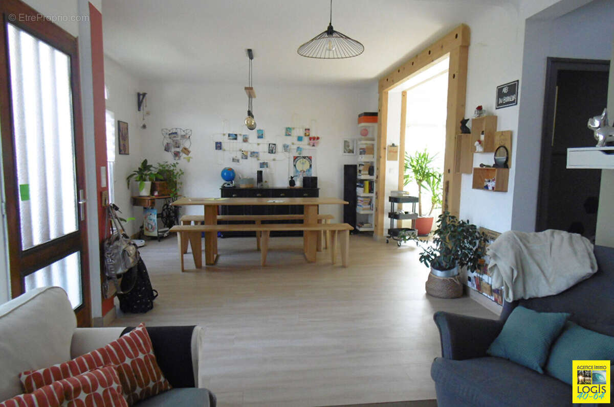 Maison à PEYREHORADE