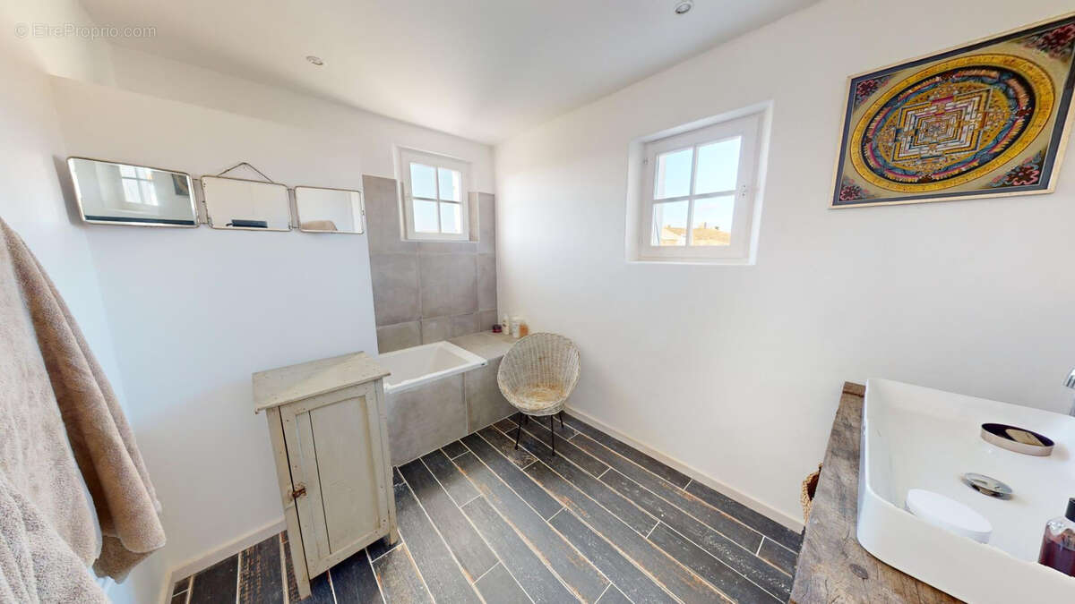 Maison à SAINT-CLEMENT-DES-BALEINES