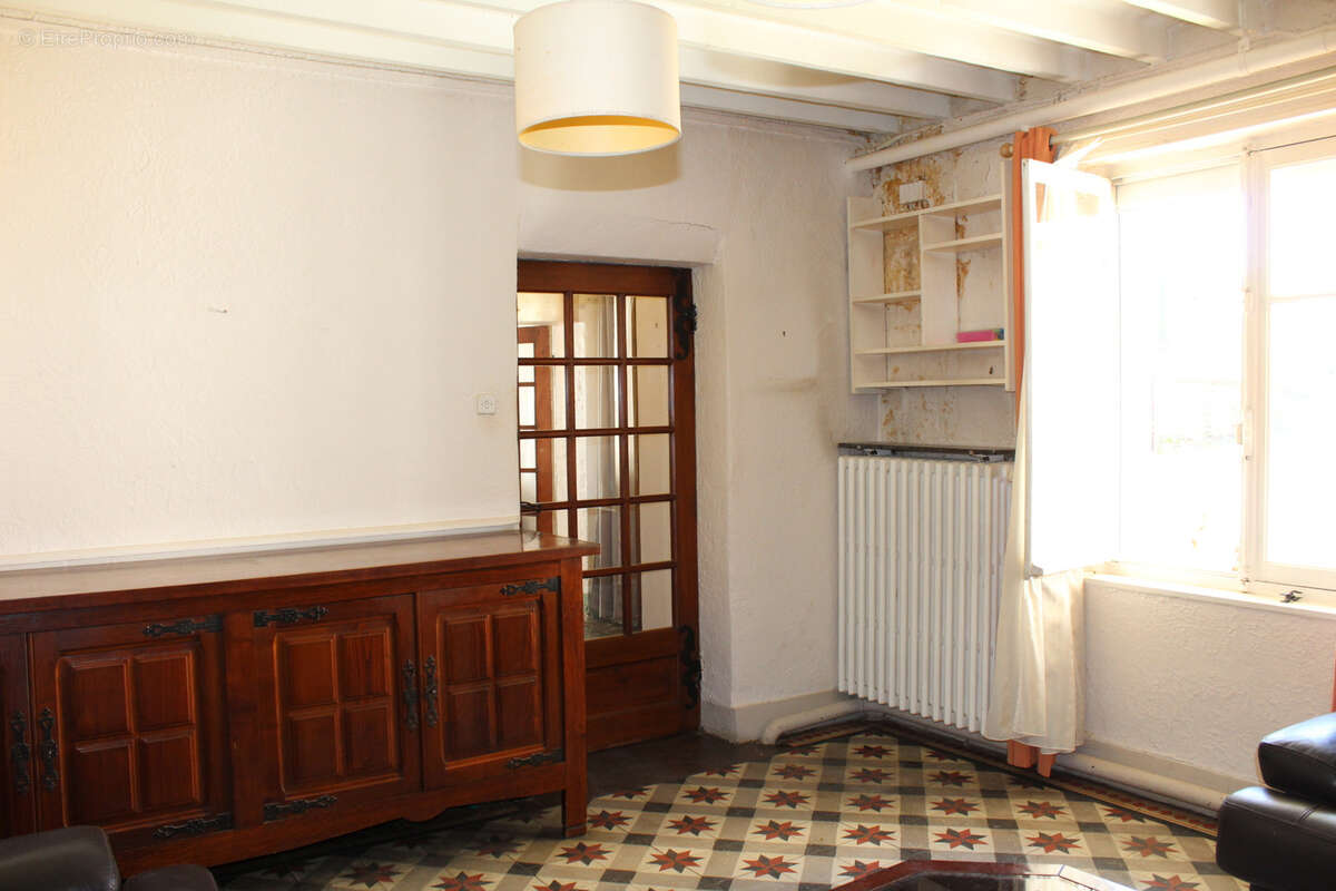 Maison à CIVRIEUX-D&#039;AZERGUES