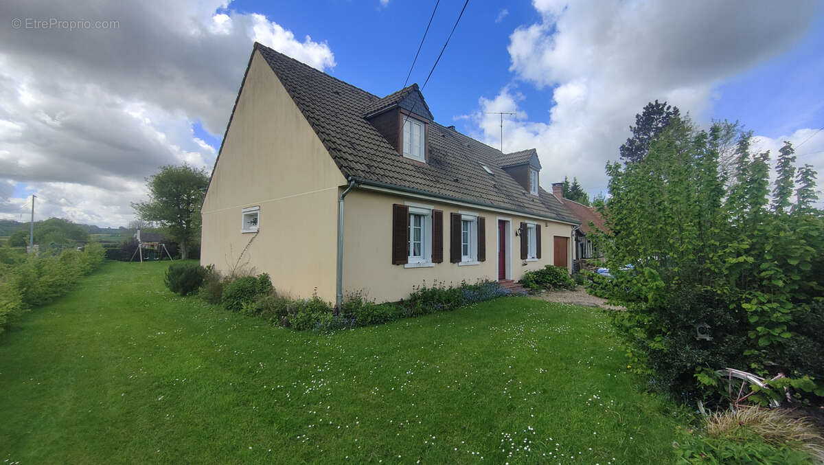 Maison à ONS-EN-BRAY