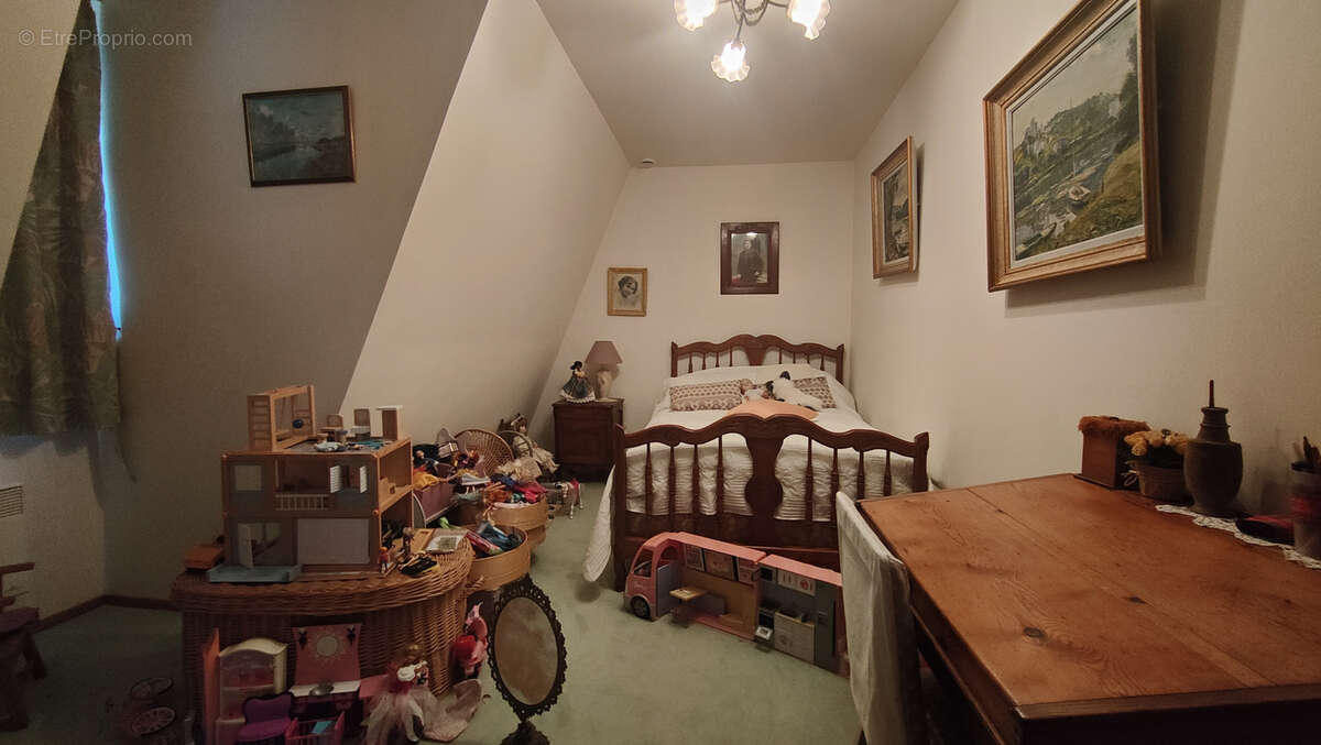 Maison à ONS-EN-BRAY