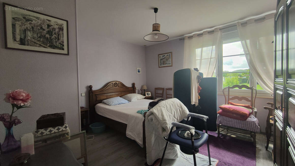 Maison à ONS-EN-BRAY