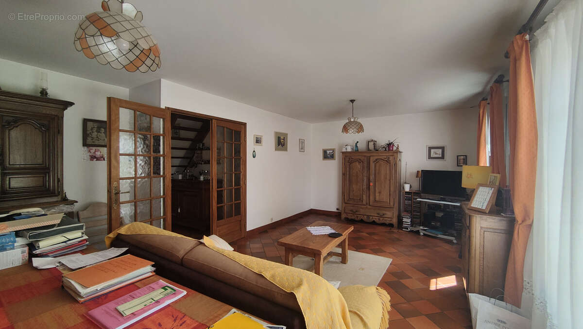 Maison à ONS-EN-BRAY