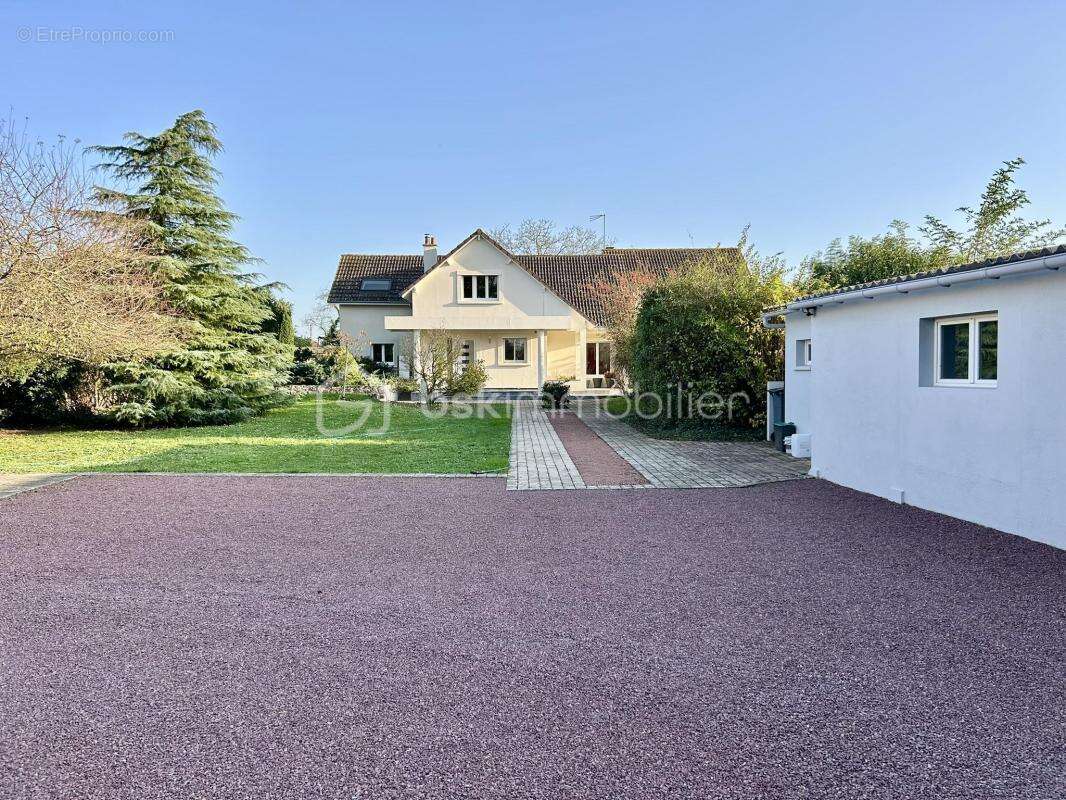 Maison à VILLEBLEVIN