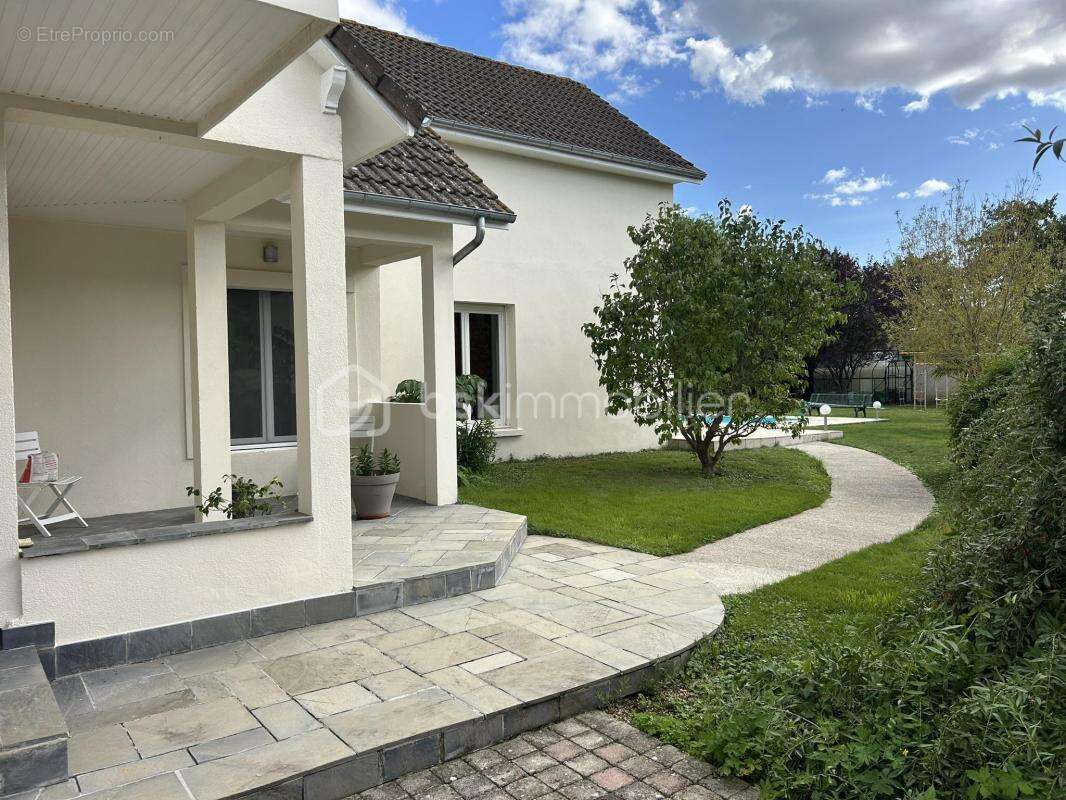 Maison à VILLEBLEVIN