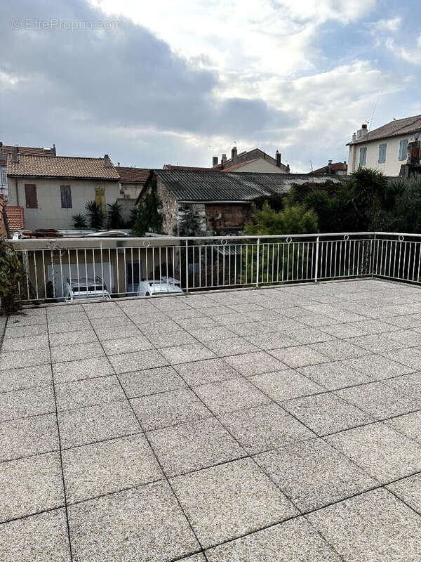 Appartement à MARSEILLE-15E