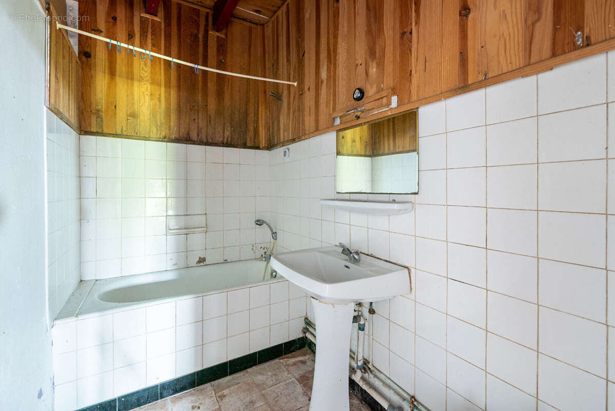 Maison à POUYDESSEAUX