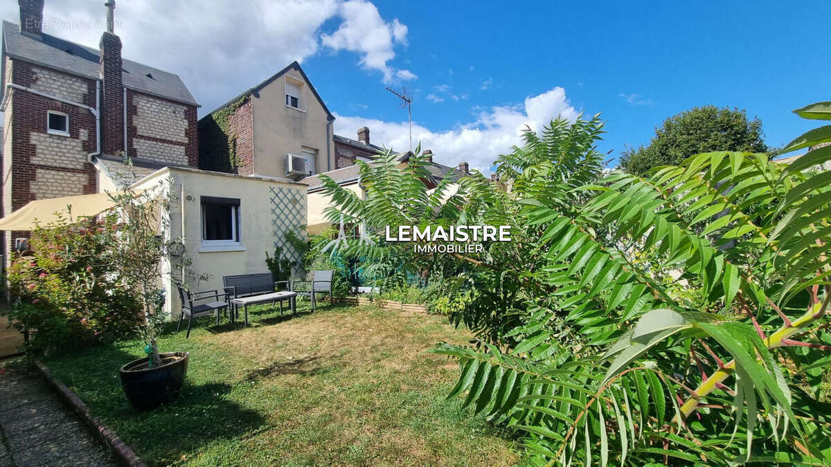 Maison à LE PETIT-QUEVILLY