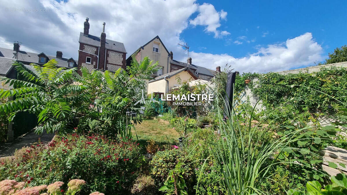 Maison à LE PETIT-QUEVILLY