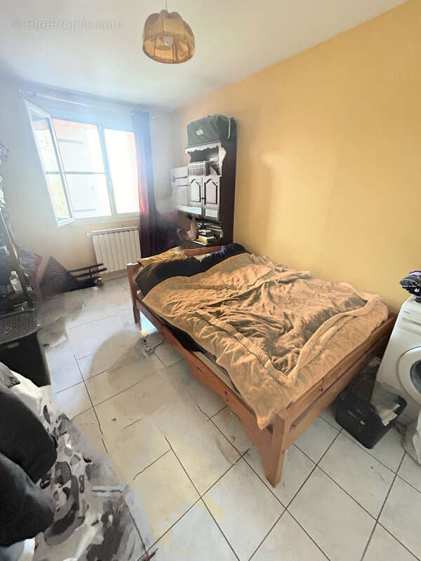 Maison à VILLENEUVE-DU-PAREAGE