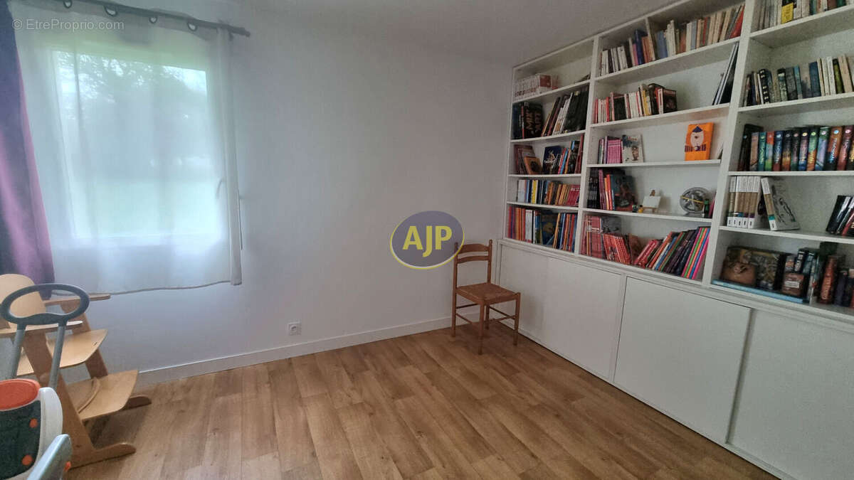 Maison à CONQUEREUIL