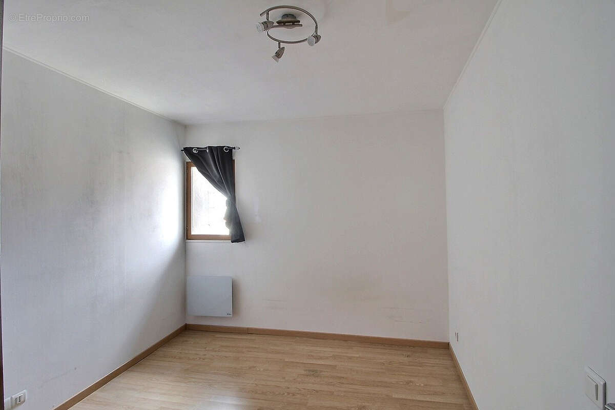 Appartement à VIOLS-LE-FORT